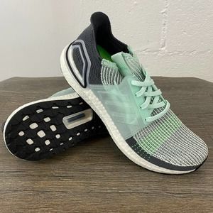 Adidas Ultraboost 19 Mens 9.5US Mint and Gray NEW